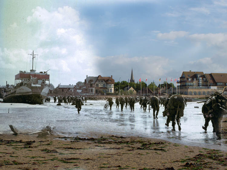 1944 0606C unobeach