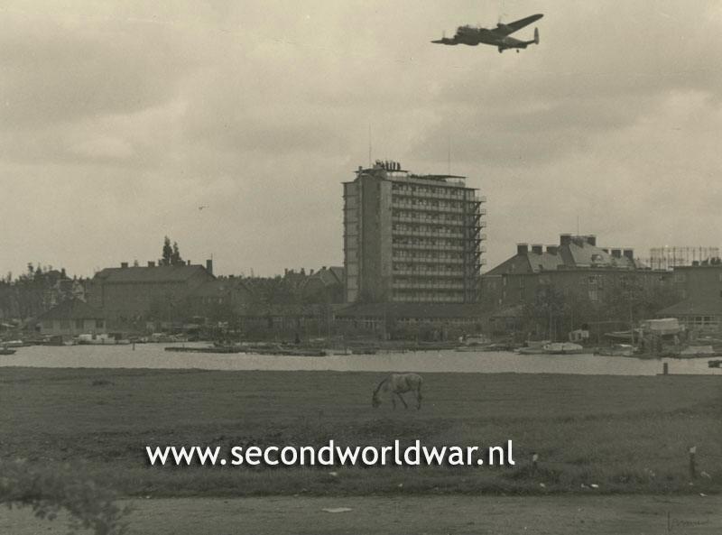 RAF Bomber Command Lancasters Operation Manna day 3 Kralingische plas