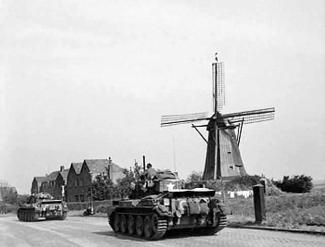 Guard's Armoured Division, British XXX Corps driving along 'Hell's Highway'