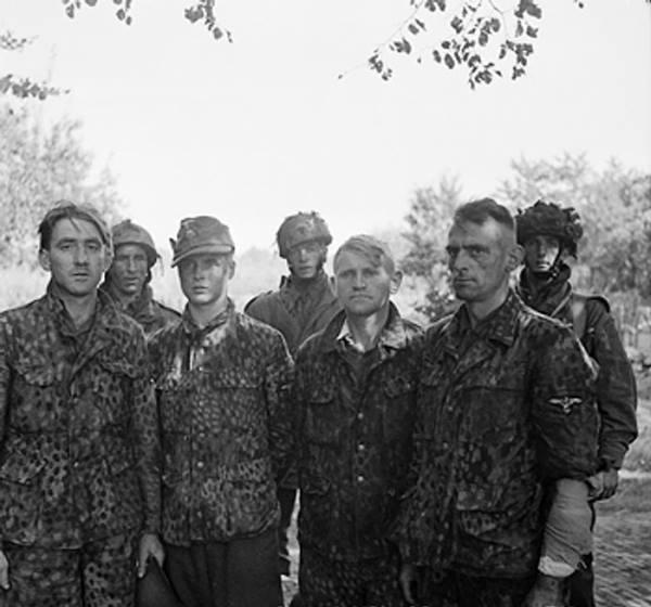 German Waffen-SS snipers captured by Allied troops