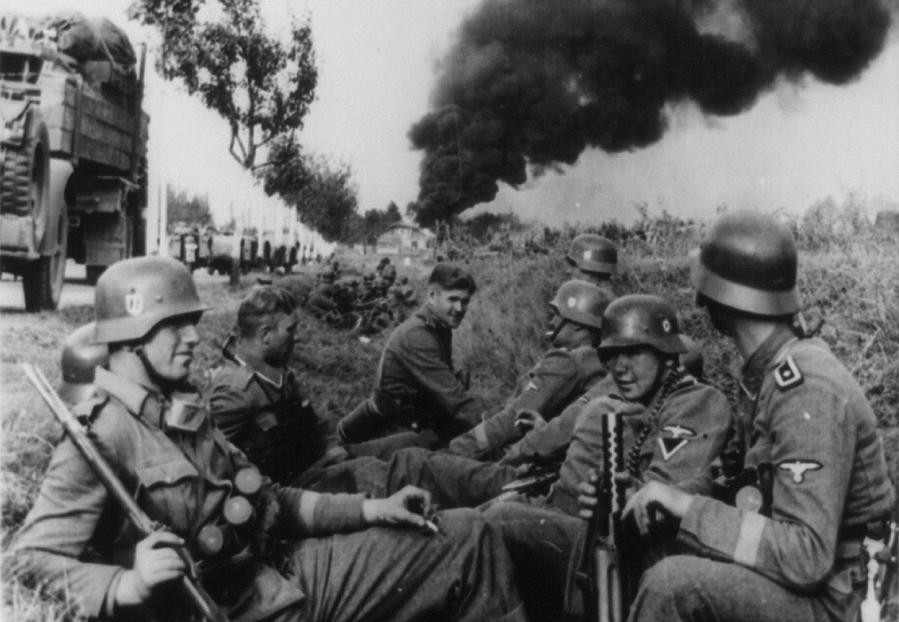 German troops of SS-Leibstandarte Adolf Hitler Division resting nr Pabianice,