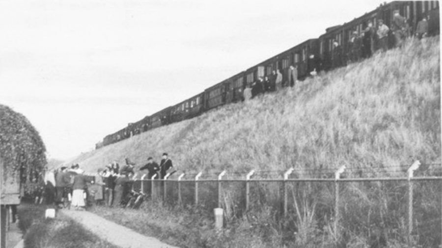 Ruim dertig doden bij beschieting trein met vluchtende NSB'ers