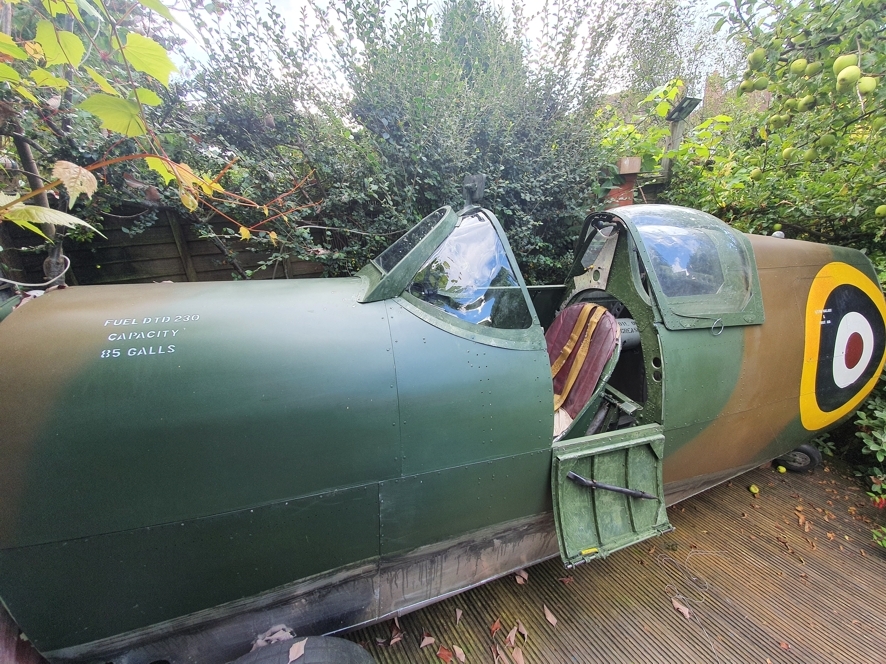 Flight of Spitfire I P9337 and Pilot Officer G G A Davies on 1940-08-31