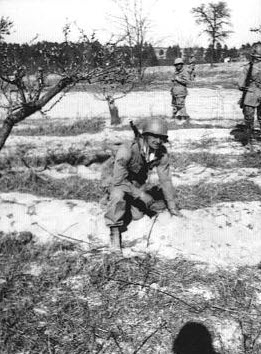 506 Parachute Infantry Regiment Easy Company at Tongelre