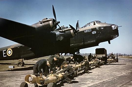 Stirling Mk.I - R9168 - LS-T lost at Epe (woods near Gortel) on 16-12-1942 (SGLO ref: T1948)