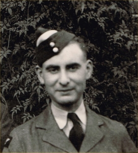 Flight of Spitfire Vb AB905 and Flight Sergeant D F Randell on 1942-07-21
