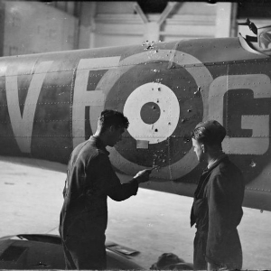 The 110 Sqdn left from Wattisham at 1940-05-22 at 16:18. Loc or duty Henschel